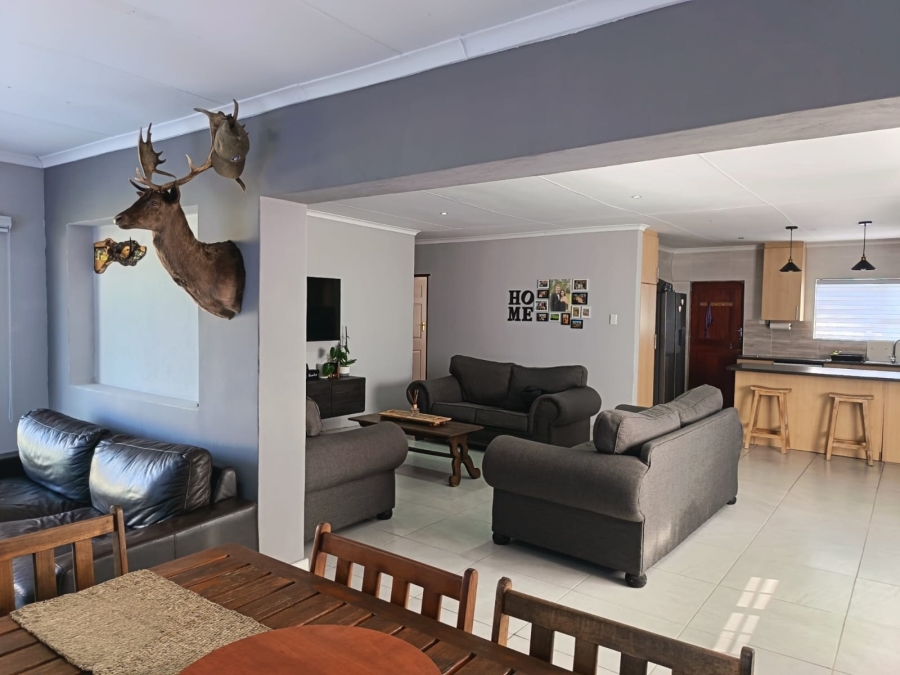 2 Bedroom Property for Sale in Strelitzia Park Eastern Cape